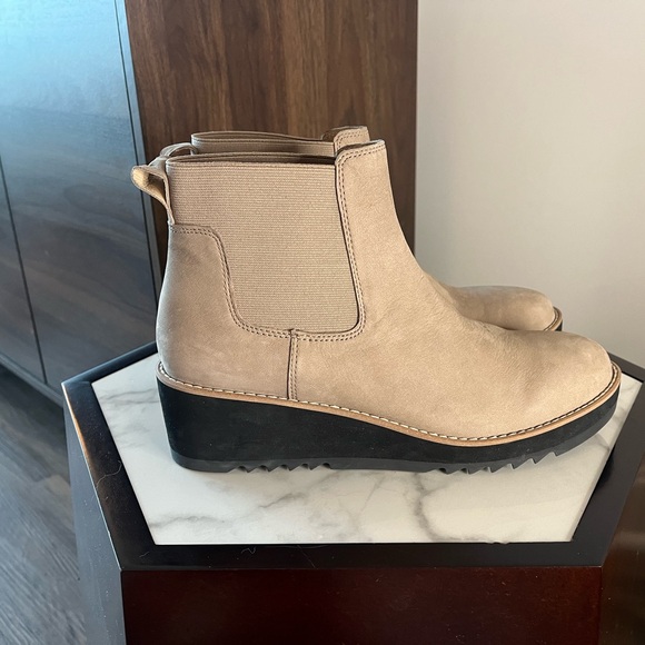 Eileen Fisher | Women’s Lilou 9 Wedge Booties Chelsea Boots in Tan Brown - Picture 1 of 7